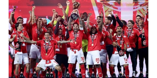 Ángel Di María osvaja svoj 36. naslov u karijeri Ángel Di María osvaja svoj 36. naslov u karijeri